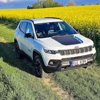 Jeep Compass 4xe Trailhawk je skvělé terénní SUV, dokud ho nezapomenete nabít