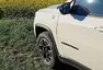 Jeep Compass 4xe Trailhawk je skvělé terénní SUV, dokud ho nezapomenete nabít