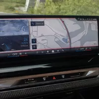BMW i5 M60: Elektrická variace na M5 nastavuje laťku proklatě vysoko