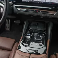 BMW i5 M60: Elektrická variace na M5 nastavuje laťku proklatě vysoko