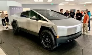 Tesla Cybertruck naživo: Ještě neuvěřitelnější, než jste si mysleli