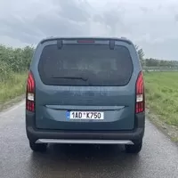 Vítej zpátky! Peugeot Rifter má novou tvář a opět i spalovací motory