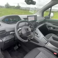 Vítej zpátky! Peugeot Rifter má novou tvář a opět i spalovací motory