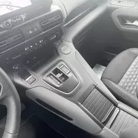 Vítej zpátky! Peugeot Rifter má novou tvář a opět i spalovací motory
