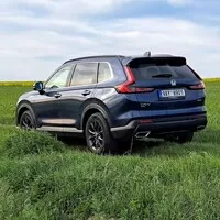 Honda CR-V HEV: Skvělý podvozek, odladěný hybrid a spousta místa.