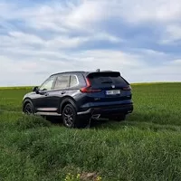 Honda CR-V HEV: Skvělý podvozek, odladěný hybrid a spousta místa.
