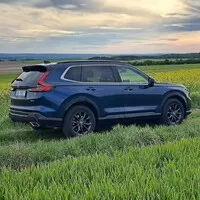 Honda CR-V HEV: Skvělý podvozek, odladěný hybrid a spousta místa.