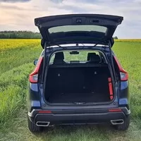 Honda CR-V HEV: Skvělý podvozek, odladěný hybrid a spousta místa.