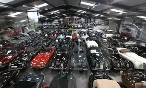 Autíčkář si hraje, Historie: Největší automobilovou sbírku buduje sultán z Bruneje už přes 50 let. Autíčkářův ráj na zemi.
