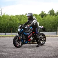 BMW M1000R: Finální boss