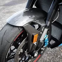 BMW M1000R: Finální boss