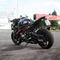 BMW M1000R: Finální boss