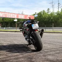 BMW M1000R: Finální boss
