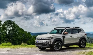 Autíčkář na cestách, Novinky: Dacia Duster na prvních jízdách. Přibyl hybrid, skvělý poměr „value for money“ zůstává