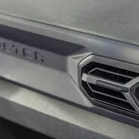 Dacia Duster na prvních jízdách. Přibyl hybrid, skvělý poměr „value for money“ zůstává