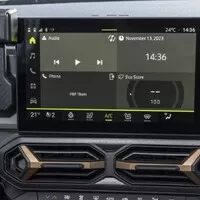 Dacia Duster na prvních jízdách. Přibyl hybrid, skvělý poměr „value for money“ zůstává