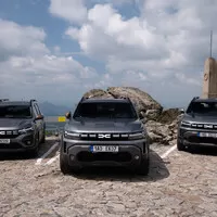 Dacia Duster na prvních jízdách. Přibyl hybrid, skvělý poměr „value for money“ zůstává