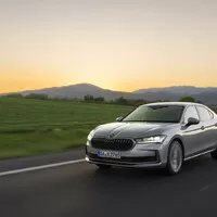 První jízda se Škodou Superb liftback: Kočičí tlapičky a skvělé vrcholné motorizace 