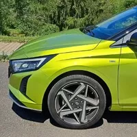 Hyundai i20 Style: Extrovert co rád kibicuje