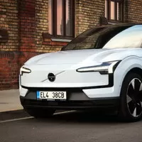 Volvo EX30 Single Motor Extended Range: Konečně elektromobil pro normální lidi. Už zase?