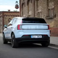 Volvo EX30 Single Motor Extended Range: Konečně elektromobil pro normální lidi. Už zase?