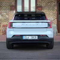 Volvo EX30 Single Motor Extended Range: Konečně elektromobil pro normální lidi. Už zase?