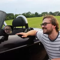 Zrcátko se sklápí ven. No není to bomba? :-D Autor: Tomáš Strach