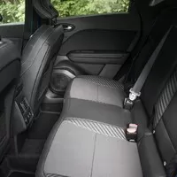 Renault Captur E-Tech full hybrid: Šmrncovní, skvěle vybavené auto s jedinou mouchou