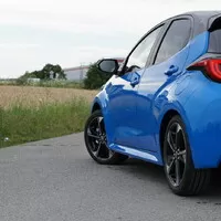 Toyota Yaris HEV: Malý šampion ladí formu