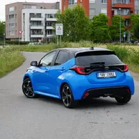 Toyota Yaris HEV: Malý šampion ladí formu