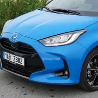 Toyota Yaris HEV: Malý šampion ladí formu