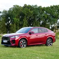 BMW iX2 eDrive30: Nová doba, nový směr