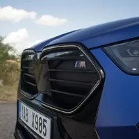 BMW X2 M35i xDrive: Auto, které chce být vidět a slyšet. Vyloudí však i úsměv na tváři?