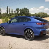 BMW X2 M35i xDrive: Auto, které chce být vidět a slyšet. Vyloudí však i úsměv na tváři?
