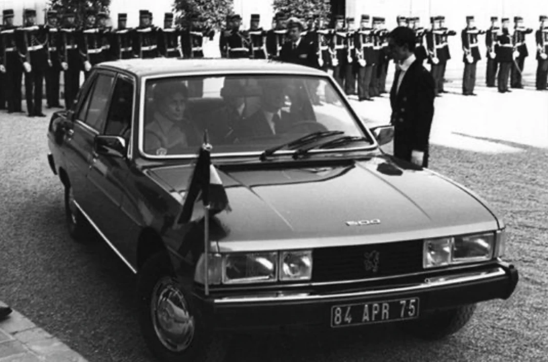 Valery Giscard d Estaing a jeho Peugeot 604, zdroj: Driven to Write