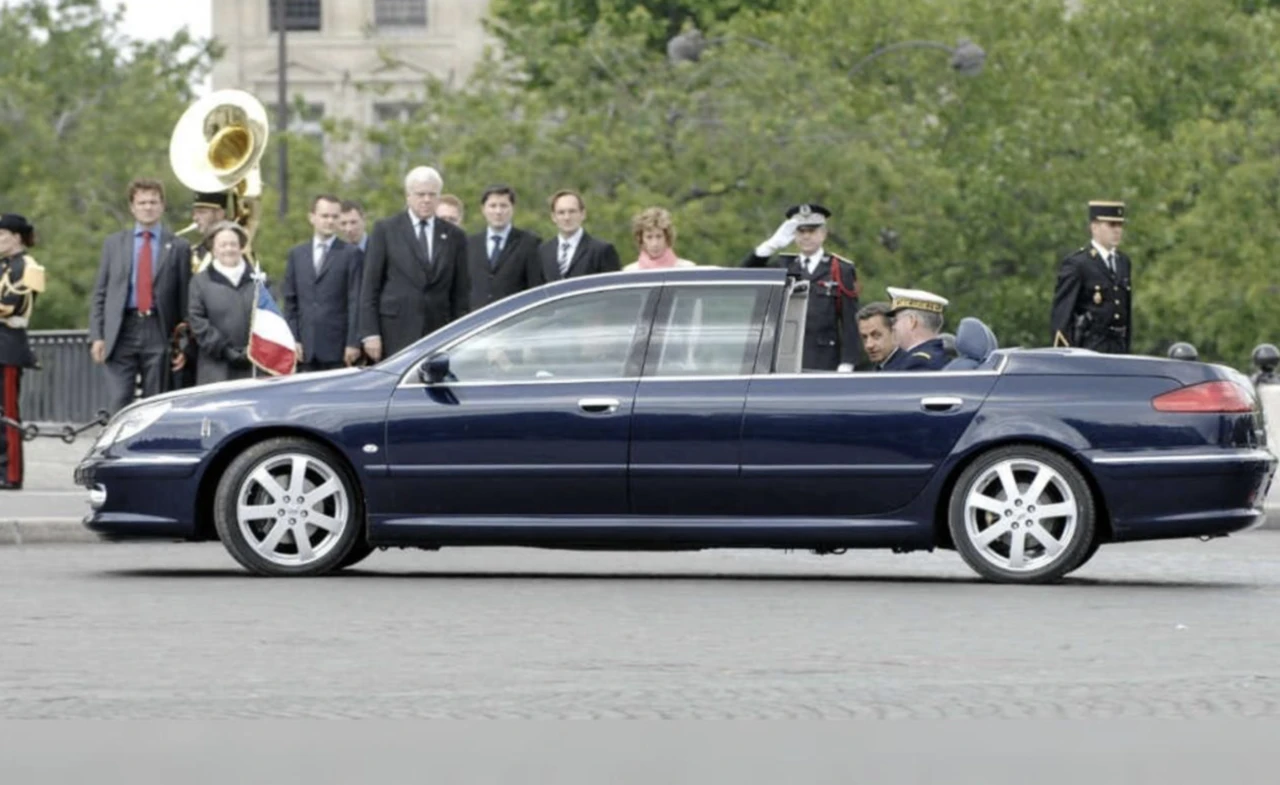 Nicolas Sarkozy a jeho Peugeot 607 Paladine, zdroj: L'Argus