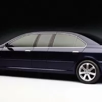 Nicolas Sarkozy a jeho Peugeot 607 Paladine, zdroj: Peugeot