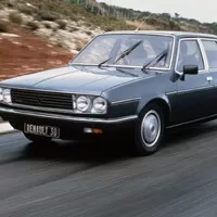 François Mitterrand a jeho Renault 30, zdroj: Renault