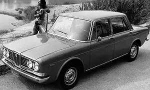 Historie: Lancia 2000: Nenápadná, ale neobyčejná