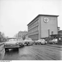 Retro okénko Petra Přikryla: Trabant byl nejlevnější auto ČSSR, kupovali ho studenti, důchodci i umělci