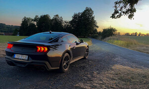 Recenze & testy: Ford Mustang Dark Horse: Temný kůň přichází