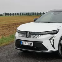 Renault Scénic E-Tech Iconic: Rodinný ideál na elektřinu?