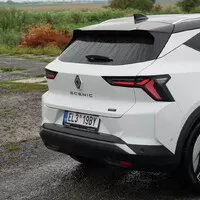 Renault Scénic E-Tech Iconic: Rodinný ideál na elektřinu?