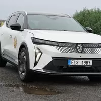 Renault Scénic E-Tech Iconic: Rodinný ideál na elektřinu?