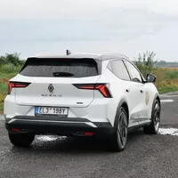 Renault Scénic E-Tech Iconic: Rodinný ideál na elektřinu?