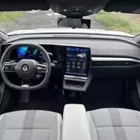 Renault Scénic E-Tech Iconic: Rodinný ideál na elektřinu?