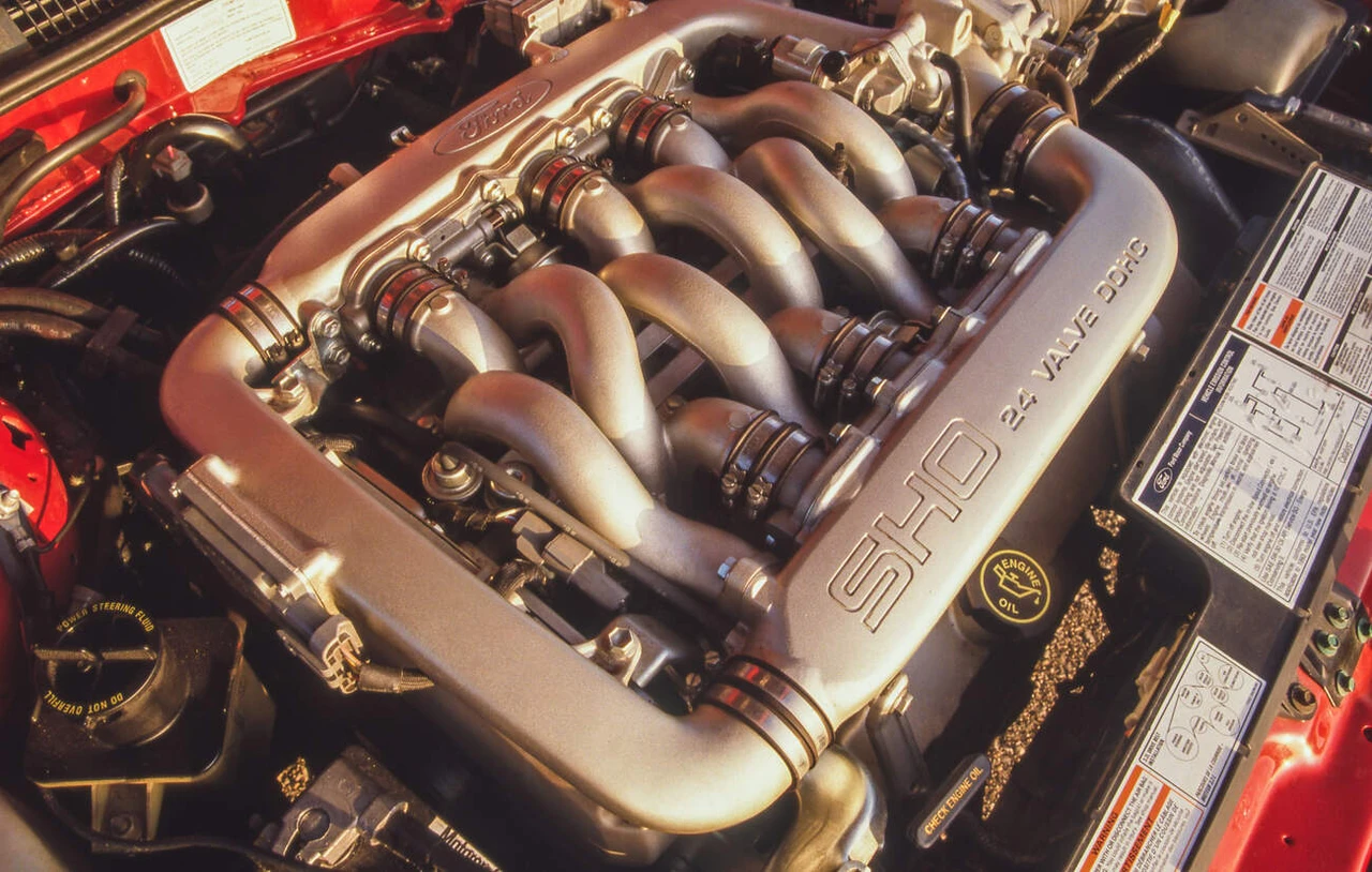 Ford Taurus SHO, zdroj: wheelsage.org