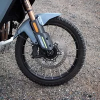 ​CF Moto 450 MT: Malý dobrodruh s velkým srdcem