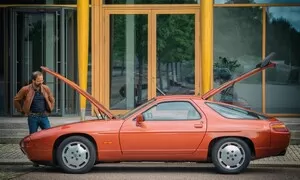 Když vás nakousne žralok... Landshark aka Porsche 928