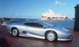 Historie: Jaguar XJ220: Nejkrásnější propadák 